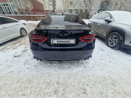 Toyota Camry 2021 года за 15 000 000 тг. в Астана – фото 2