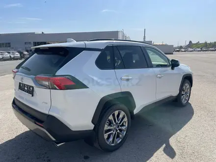 Toyota RAV4 Luxe+ 2025 года за 21 500 000 тг. в Актобе – фото 14