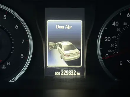 Toyota Camry 2017 года за 8 200 000 тг. в Атырау