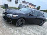Toyota Camry 2017 года за 8 200 000 тг. в Атырау – фото 4