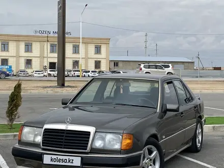 Mercedes-Benz E 300 1991 года за 2 800 000 тг. в Жанаозен
