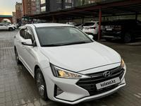 Hyundai Elantra 2019 года за 8 600 000 тг. в Актобе