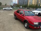 Volkswagen Vento 1993 года за 400 000 тг. в Астана – фото 3