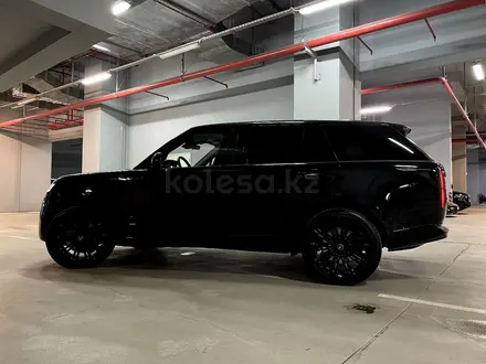 Land Rover Range Rover 2022 года за 178 500 000 тг. в Алматы – фото 5