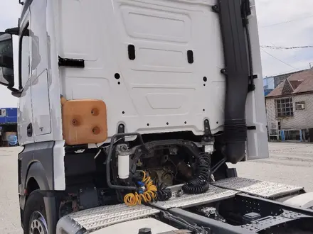 Mercedes-Benz  Actros 2015 года за 23 000 000 тг. в Павлодар – фото 4