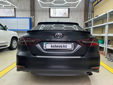 Toyota Camry 2022 года за 20 000 000 тг. в Алматы – фото 11