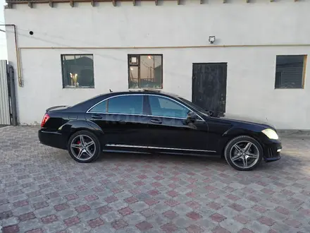 Mercedes-Benz S 500 2008 года за 8 500 000 тг. в Актобе – фото 2