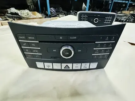 W212 E200 C218 CLS400 шататный магнитофон за 50 000 тг. в Алматы