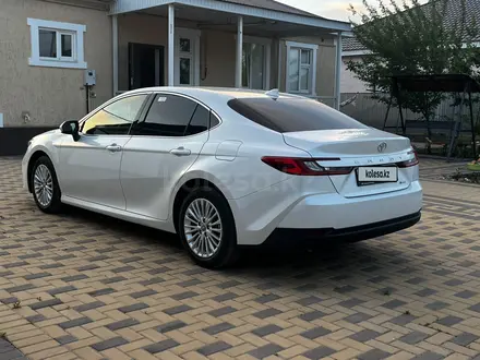 Toyota Camry 2025 года за 19 500 000 тг. в Актобе – фото 4