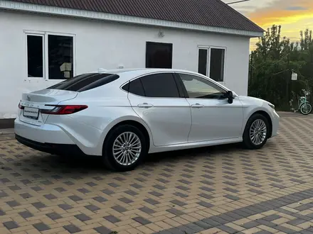 Toyota Camry 2025 года за 19 500 000 тг. в Актобе – фото 8