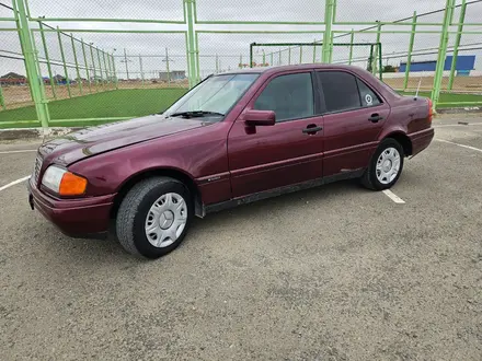 Mercedes-Benz C 200 1996 года за 1 600 000 тг. в Актобе – фото 3