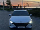 Hyundai Elantra 2022 года за 7 780 000 тг. в Алматы – фото 2