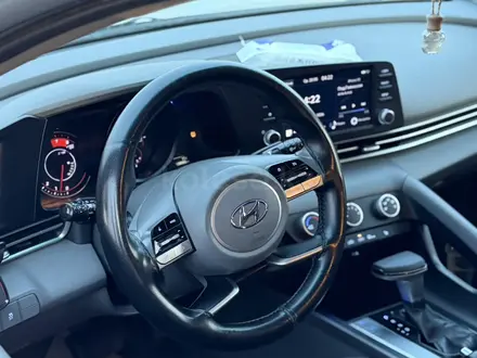 Hyundai Elantra 2022 года за 7 780 000 тг. в Алматы – фото 13