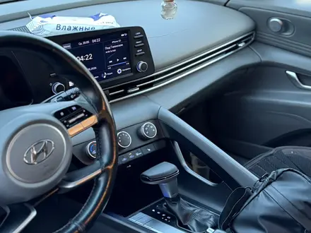 Hyundai Elantra 2022 года за 7 780 000 тг. в Алматы – фото 14