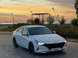 Hyundai Elantra 2022 года за 7 780 000 тг. в Алматы
