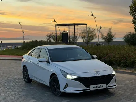 Hyundai Elantra 2022 года за 7 780 000 тг. в Алматы