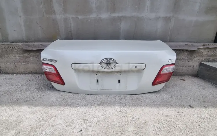 Крышка багажника для Toyota Camry 40 за 50 000 тг. в Алматы