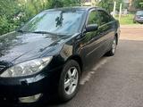 Toyota Camry 2005 года за 5 400 000 тг. в Усть-Каменогорск – фото 2