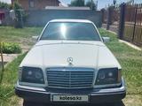 Mercedes-Benz E 200 1993 года за 600 000 тг. в Отеген-Батыр