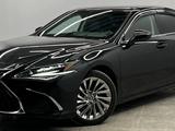 Lexus ES 350 2022 годаfor31 000 000 тг. в Алматы