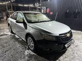 Chevrolet Cruze 2012 года за 1 900 000 тг. в Шымкент – фото 2