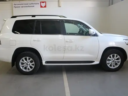 Toyota Land Cruiser 2015 года за 27 790 000 тг. в Актобе – фото 9