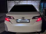 Toyota Camry 2015 годаүшін9 600 000 тг. в Семей – фото 3