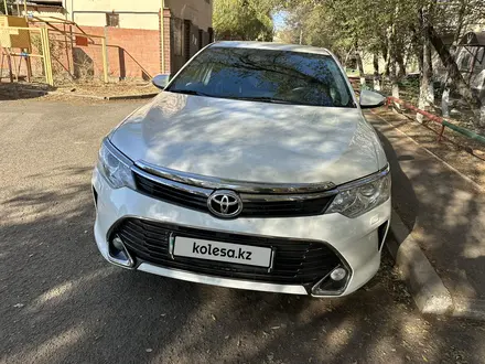 Toyota Camry 2016 года за 9 700 000 тг. в Атырау