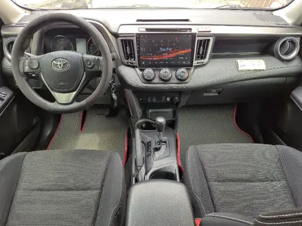 Toyota RAV4 2016 года за 9 800 000 тг. в Астана – фото 12