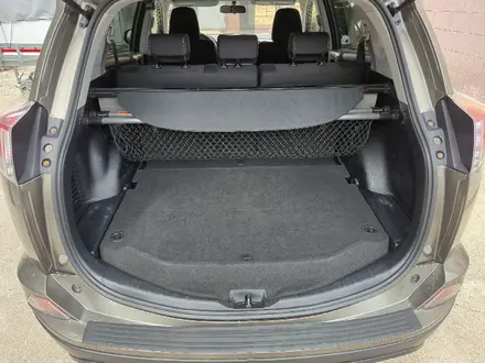 Toyota RAV4 2016 года за 9 800 000 тг. в Астана – фото 14