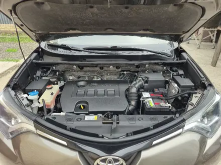 Toyota RAV4 2016 года за 9 800 000 тг. в Астана – фото 16