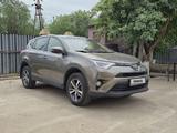 Toyota RAV4 2016 годаүшін9 800 000 тг. в Астана
