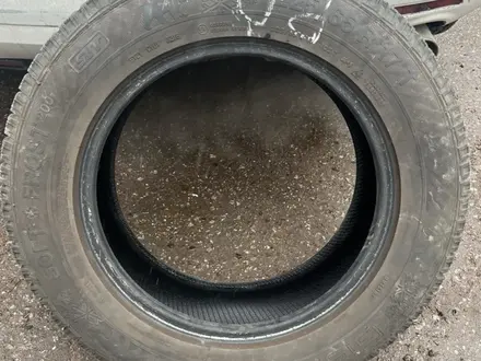 Зимние шины в хорошом состояние за 75 000 тг. в Атырау – фото 2