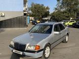 Mercedes-Benz C 180 1994 года за 1 150 000 тг. в Алматы – фото 2