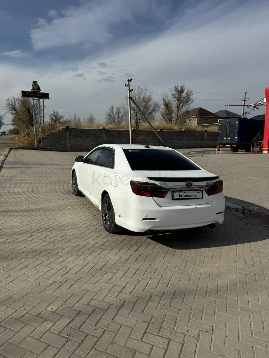 Toyota Camry 2012 г.