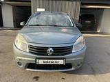 Renault Sandero 2012 года за 2 300 000 тг. в Астана