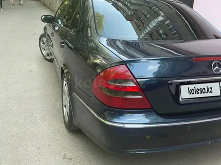 Mercedes-Benz E 320 2003 года за 4 100 000 тг. в Талдыкорган – фото 4