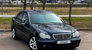 Mercedes-Benz C 200 2000 года за 3 800 000 тг. в Астана