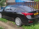 Hyundai Accent 2017 года за 6 600 000 тг. в Актобе – фото 2