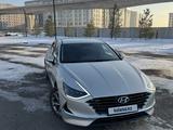 Hyundai Sonata 2021 года за 12 500 000 тг. в Астана – фото 2