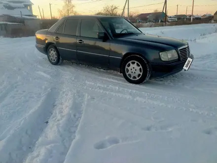 Mercedes-Benz E 220 1995 года за 2 200 000 тг. в Петропавловск