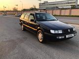 Volkswagen Passat 1995 года за 2 300 000 тг. в Шымкент