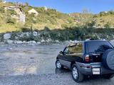 Toyota RAV4 1999 года за 3 800 000 тг. в Сатпаев – фото 2