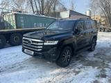 Toyota Land Cruiser 2022 года за 48 000 000 тг. в Алматы – фото 2