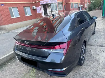 Hyundai Elantra 2022 года за 8 000 000 тг. в Атырау – фото 3