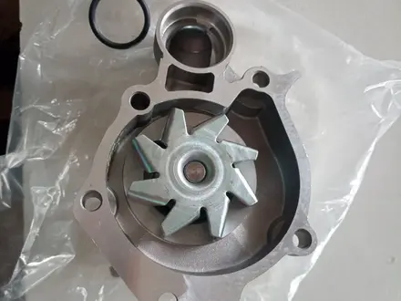 Помпа водяная Hyundai Sonata EF за 25 000 тг. в Астана – фото 2