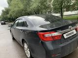 Toyota Camry 2014 года за 9 900 000 тг. в Астана – фото 3