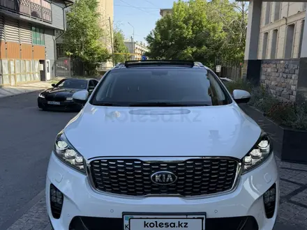 Kia Sorento 2019 года за 13 500 000 тг. в Шымкент – фото 2