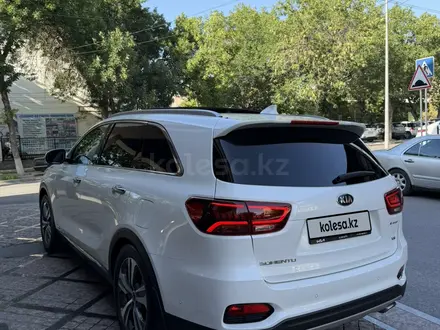 Kia Sorento 2019 года за 13 500 000 тг. в Шымкент – фото 8