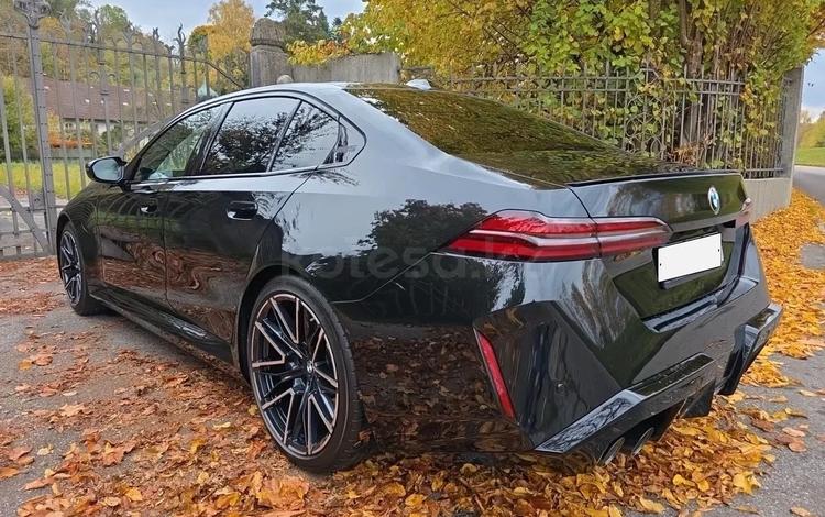 BMW M5 — миниатюра 5